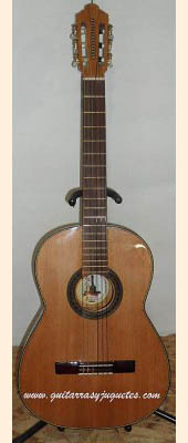 Guitarra fina de Paloescrito con pinabete modelo MDPE de Paracho Vista 4